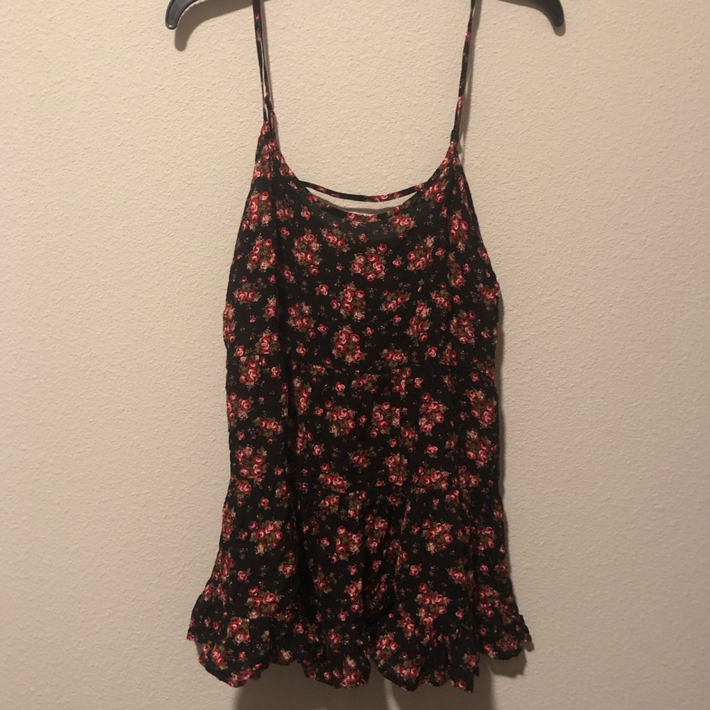 NWT floral tiered dress with cutout
